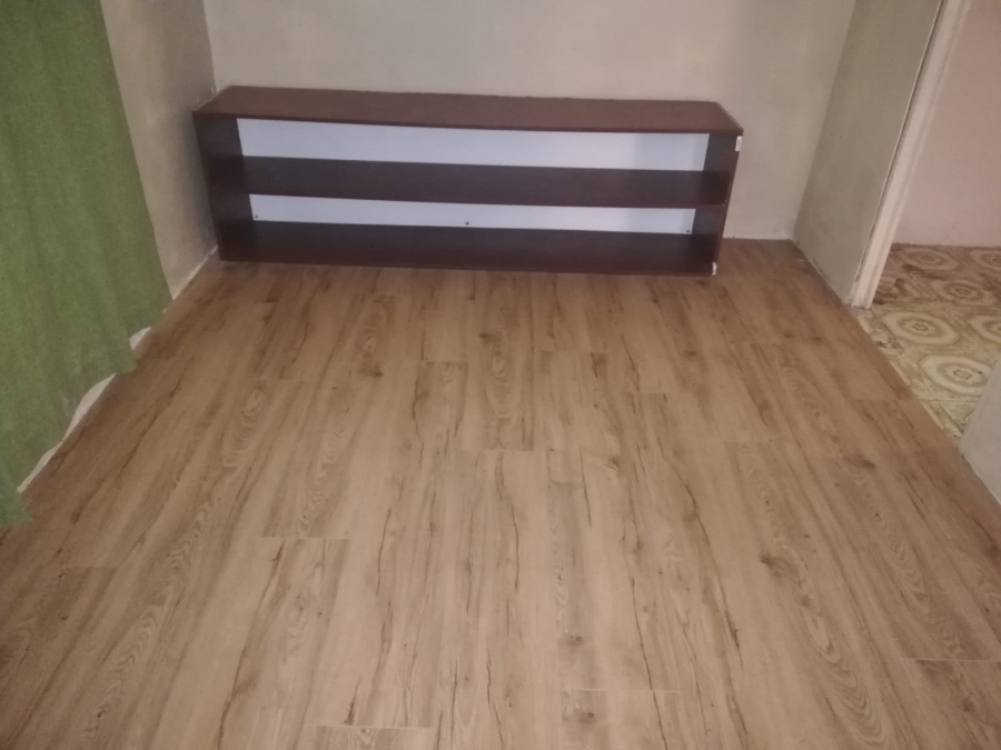 6 Bedroom Property for Sale in Woodlands Western Cape